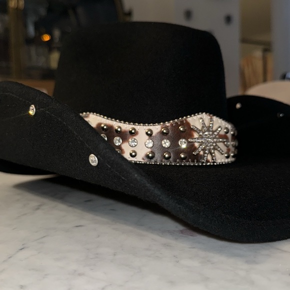 Bullhide Euphoria - Shapeable Wool Felt Cowgirl Hat - Medium